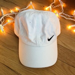 White Nike Baseball Cap